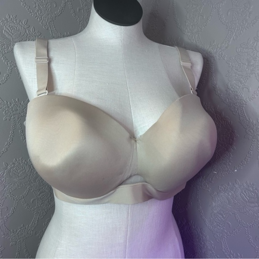 Seamless Nude Bra Cacique comfort bliss strapless bra 44C great condition